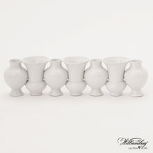 Cargar imagen en el visor de la galería, Chinoise Linear Bud Vase-White Crackle
