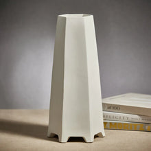 Cargar imagen en el visor de la galería, Hoi An Tall Ceramic Vase - White
